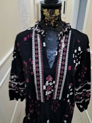 Vestido negro estampado mujer