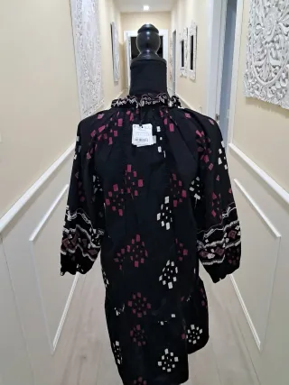Vestido negro estampado mujer
