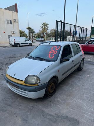 Despiece Renault clio 1.9 Diesel Año 2001