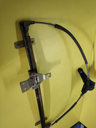 ELEVALUNAS DELANTERO IZQUIERDO NISSAN TERRANO II