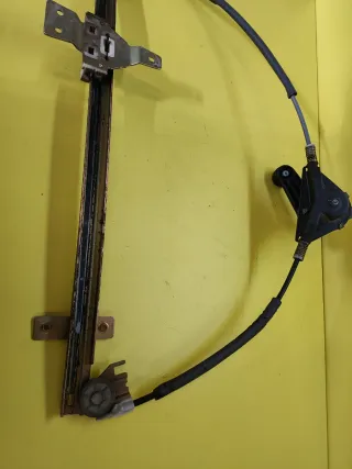 ELEVALUNAS DELANTERO IZQUIERDO NISSAN TERRANO II