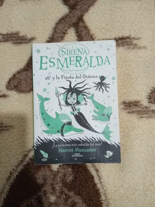 Libro Isadora Moon y Sirena Esmeralda
