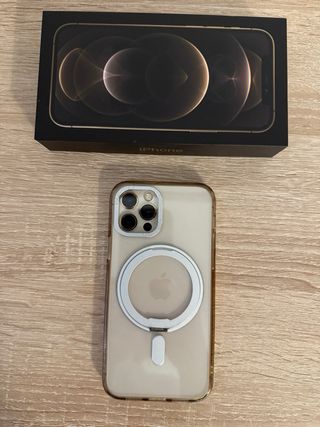 iPhone 12 Pro Dorado y Blanco