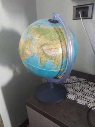 Mappamondo da tavolo