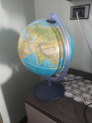 Mappamondo da tavolo