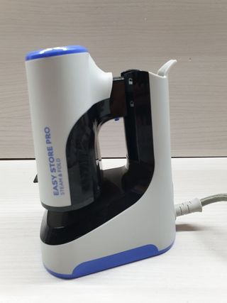 Plancha de vapor vertical Russell Hobbs Easy Store