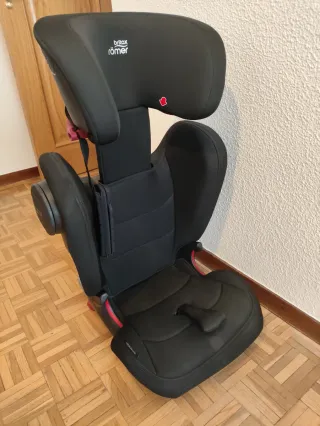 Silla coche Britax Römer negra