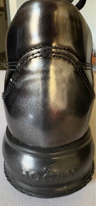 Zapatillas Hogan Piel Negra y Plateada