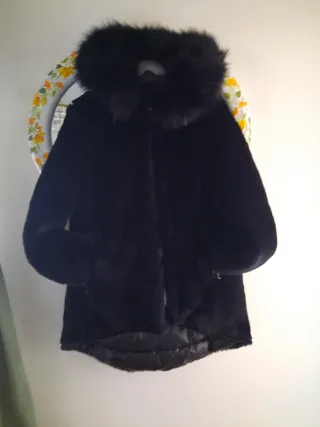 Pelliccia nera double face con cappuccio