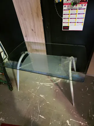 Tavolo in vetro per soggiorno/cucina
