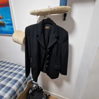 Chaqueta de mujer negra