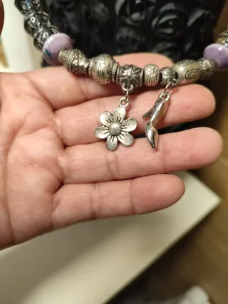 Collar de mujer con cuentas