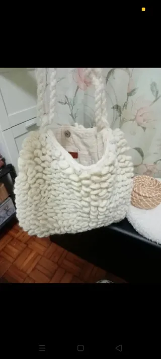 Bolso de lana blanco
