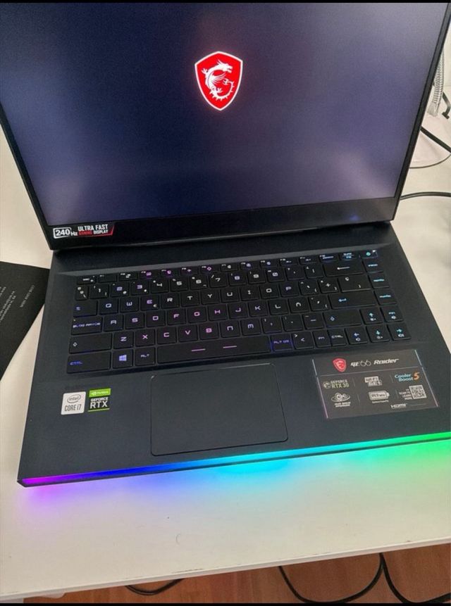 MSI Gaming Laptop 240Hz