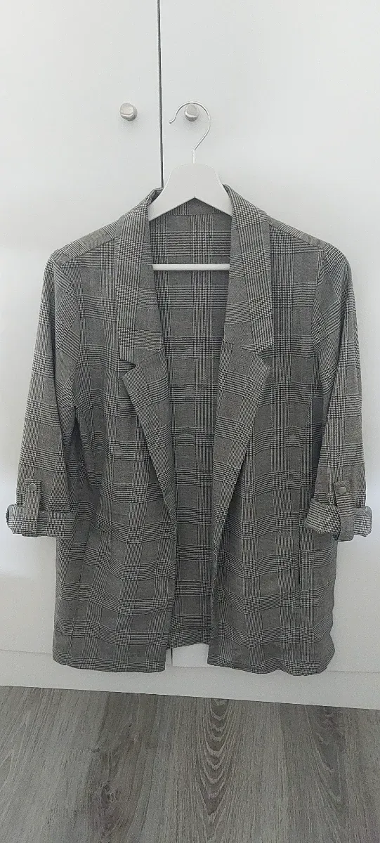 Americana cuadros gris y blanco