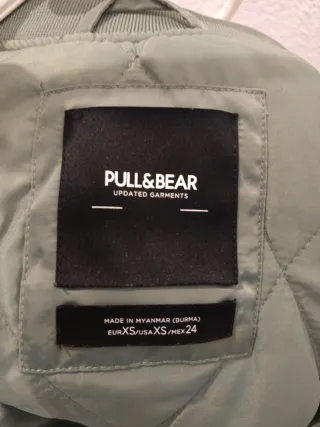 Cazadora bomber Pull&Bear verde