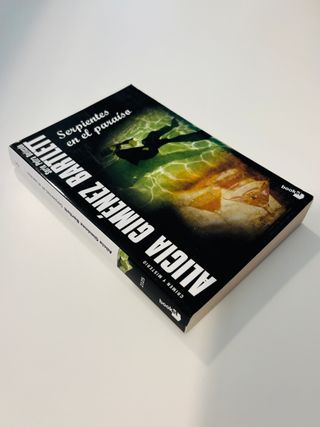 Serpientes en el paraíso - Alicia Giménez Bartlett