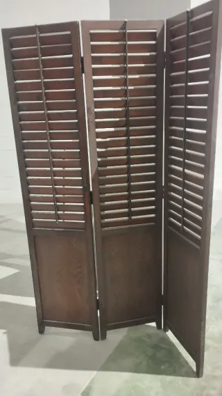 Biombo madera oscura