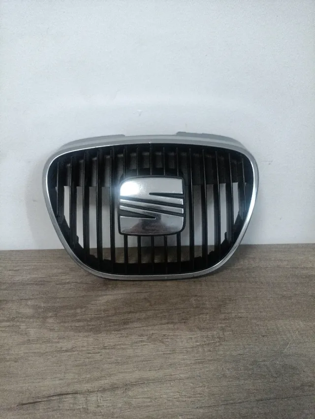 Calandra Seat Córdoba Ibiza 2006