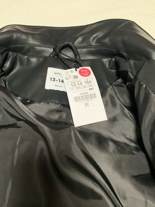 Chaqueta de cuero negra