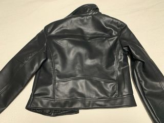 Chaqueta de cuero negra