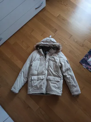 Giubbotto beige con cappuccio