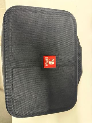 Nintendo switch OLED + 3juegos y 2 mandos Joy-cons