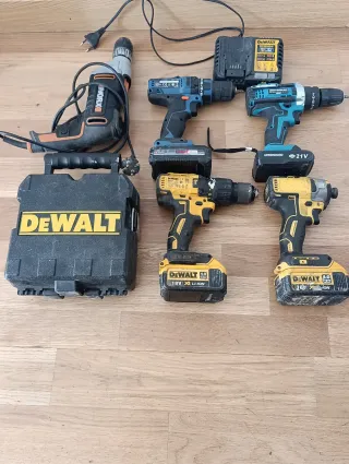 Lote de destornilladores, taladro e láser Dewalt