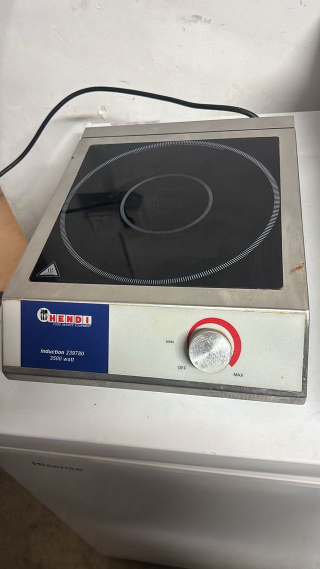 Placa de inducción HENDI 3500W