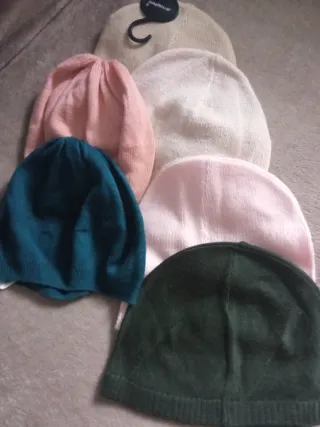 Lote 4 Gorros Lana Niña