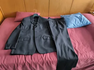 Traje de caballero gris talla 54