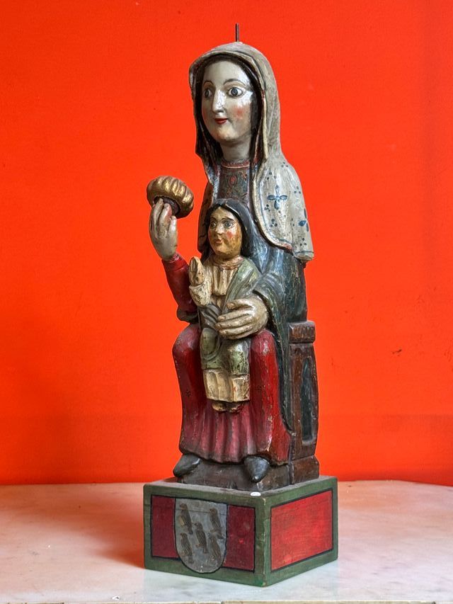 Scultura della Vergine con il Bambino in stile romanico del XX secolo