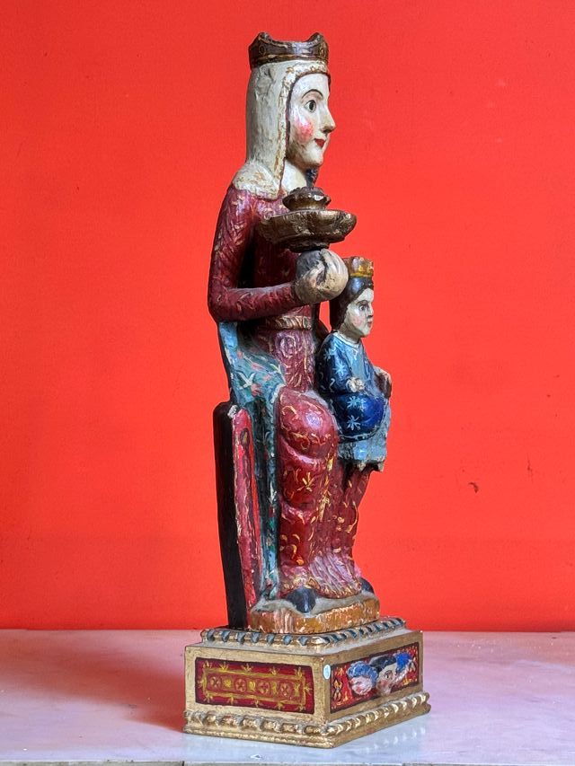 Scultura della Vergine con il Bambino in stile romanico del XX secolo