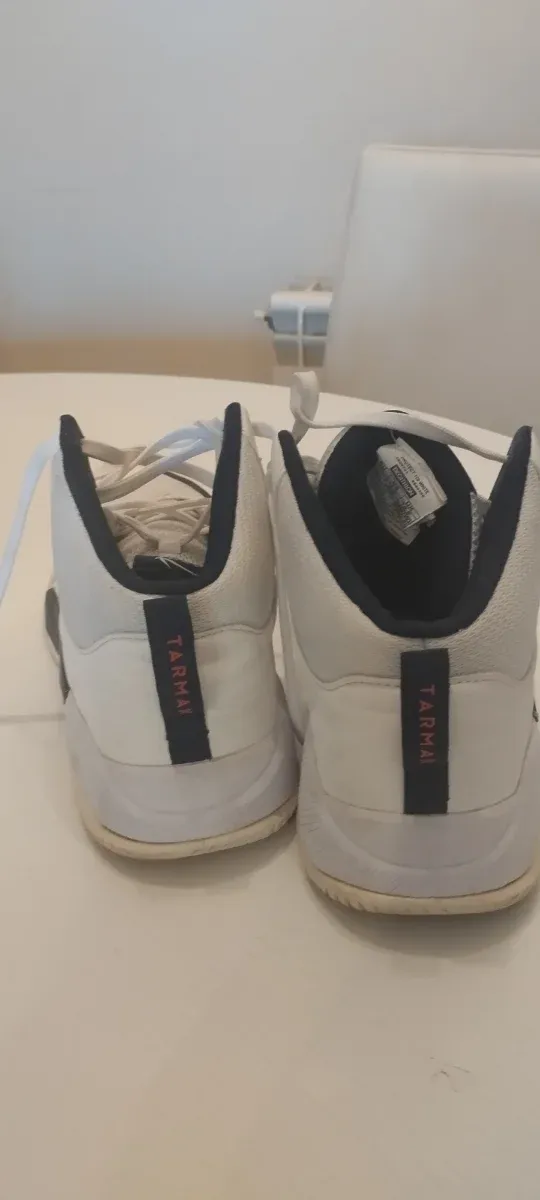 Zapatillas Tarmak Hombre Blancas y Negras