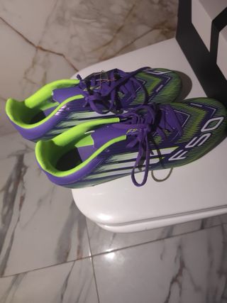 Botas de fútbol Adidas F50 CLUB FG/MG