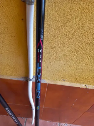 Lote de cañas de pesca para minitalla.