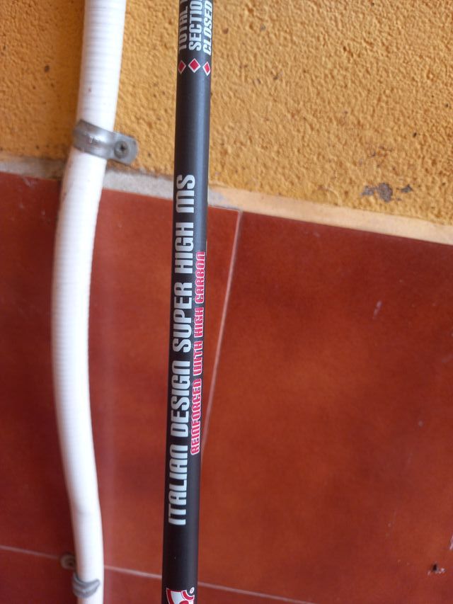 Lote de cañas de pesca para minitalla.