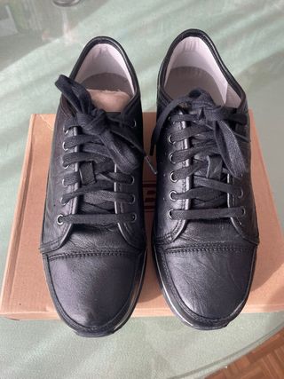 Zapatos MBT Negros Talla 38