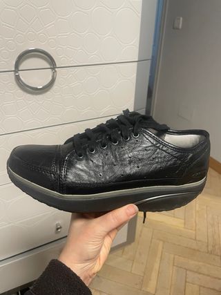 Zapatos MBT Negros Talla 38