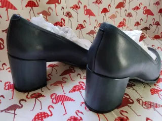 Zapato tacón vestir Clarks mujer beige