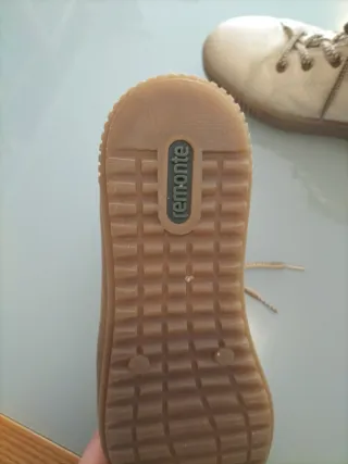Botas marca Remonte con pelo interior talla 39