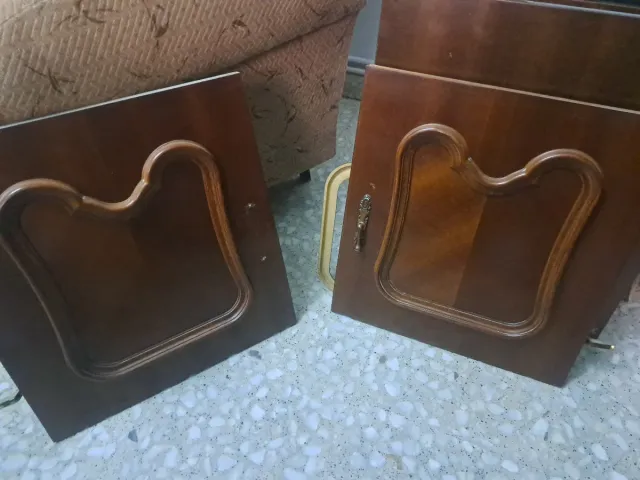 8 porte in legno per mobili