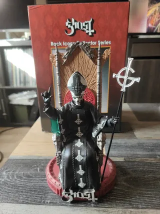 Ghost Papa Emeritus II Rock Ikonz Figura