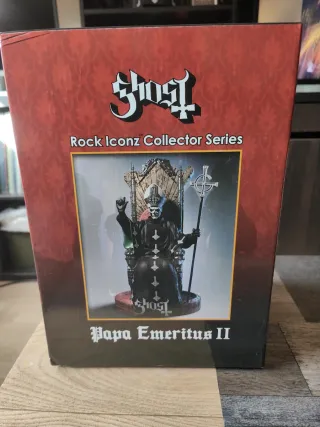Ghost Papa Emeritus II Rock Ikonz Figura