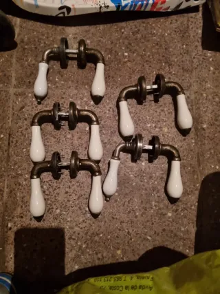 Manillas de puerta vintage latón y cerámica