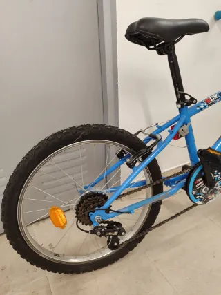 Bicicleta infantil 20 6-9 años