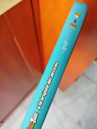 Mikeltube 1. MikelTube y la brújula del destino