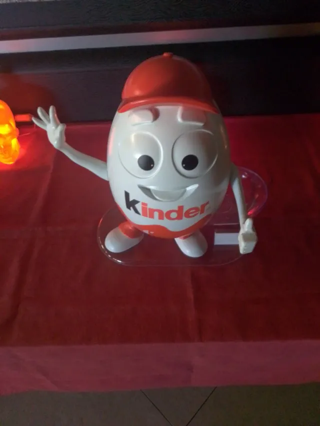 Espositore Ovetti Kinder