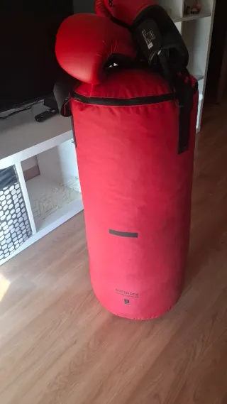 Saco Boxeo 14kg + Guantes Boxeo 8oz