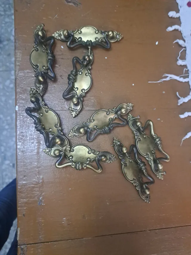 Maniglie vintage dorate in metallo